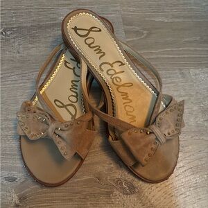 ❤️SAM EDELMAN BOW/TAN SANDAL WITH GOLD DETAIL/SIZE 8.5